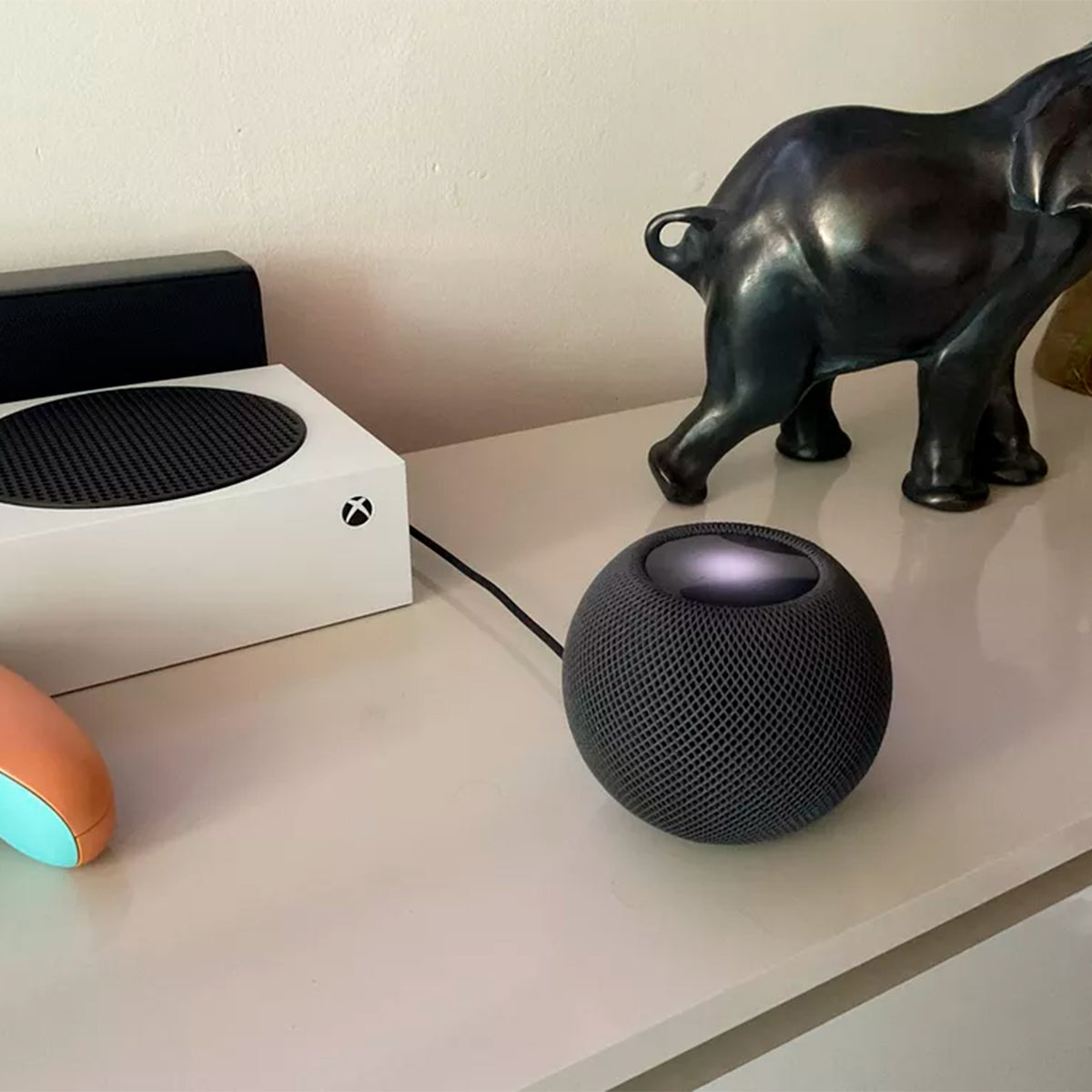 Apple Home Pod Mini com assistente virtual Siri